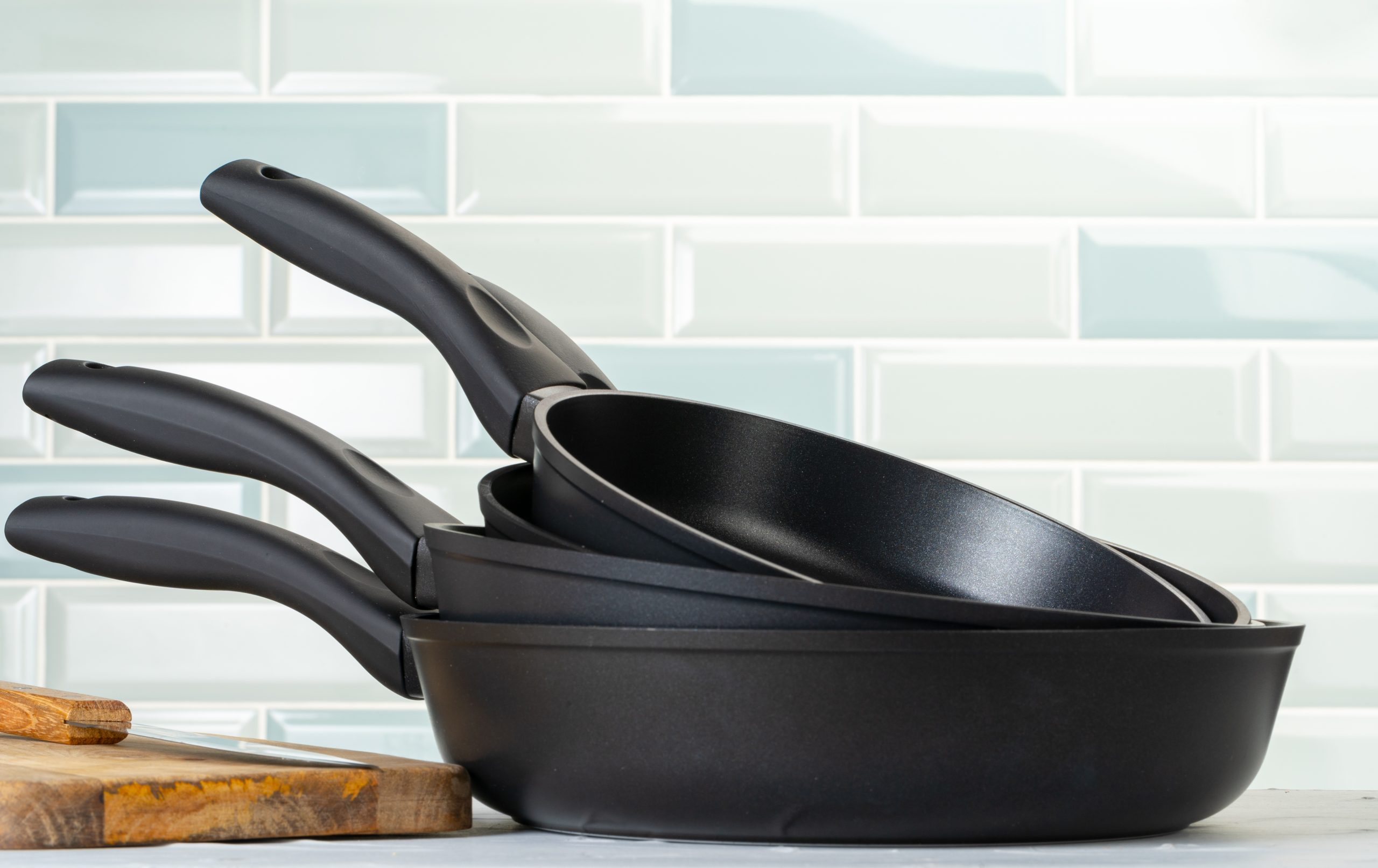 Choosing the Perfect Size Cast Iron Skillet Kitchenware Compare